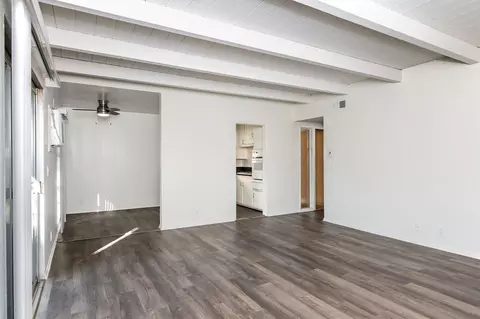 3131 Montrose Ave, Glendale, CA 91214 photo 4