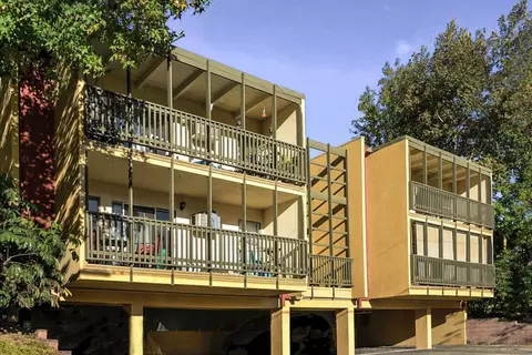 3131 Montrose Ave, Glendale, CA 91214