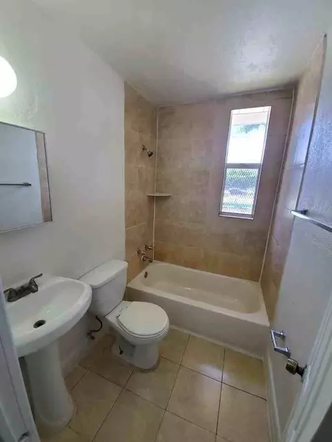 680 SW 7th Ave, Miami, FL 33130