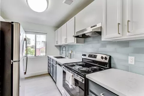 1221 E 20th St, Oakland, CA 94606
