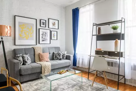E 26th St, New York, NY 10010