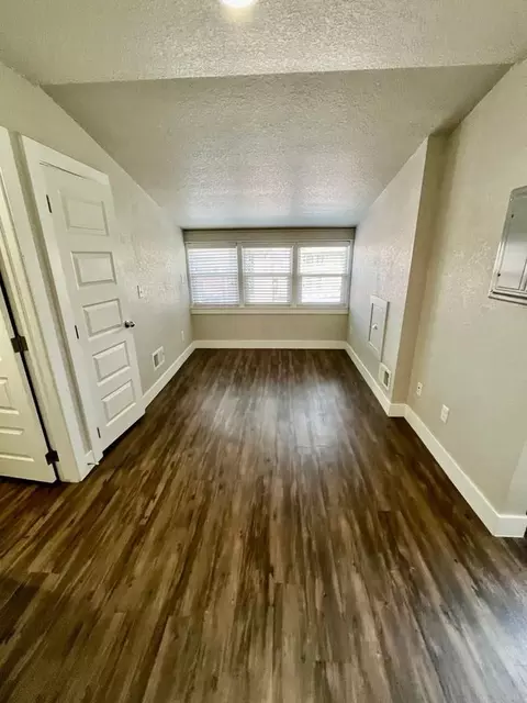 1559 Vine St, Denver, CO 80206