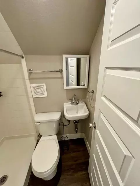 1559 Vine St, Denver, CO 80206 photo 3