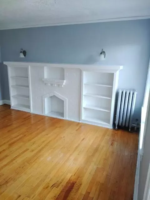 7901 S Phillips Ave, Chicago, IL 60617 photo 3