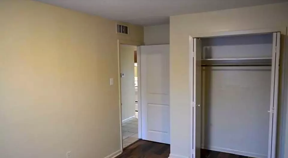  4554 Y A Tittle Ave, Baton Rouge, LA 70820 photo 2