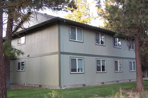 1725 SW Forest Ridge Ave, Bend, OR 97702