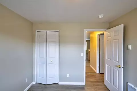 1725 SW Forest Ridge Ave, Bend, OR 97702 photo 5