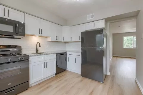 4713 47134715 Davenport St, Omaha, NE 68132