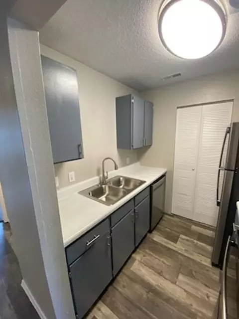 2701 S Emporia St, Wichita, KS 67216