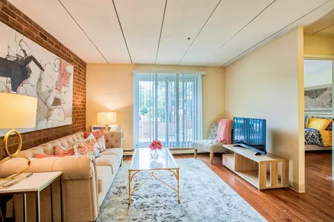 100 Queen Anne Dr, Weymouth, MA 02189