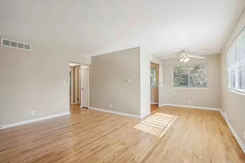 53355345 N Mohawk Ave, Glendale, WI 53217