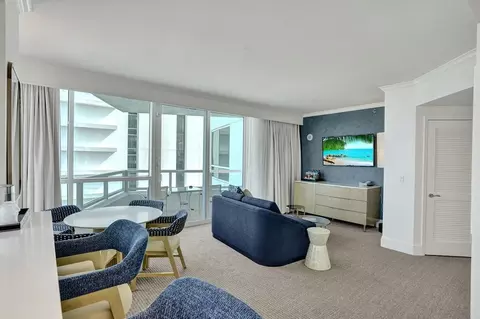 4441 Collins Ave, Miami Beach, FL 33140