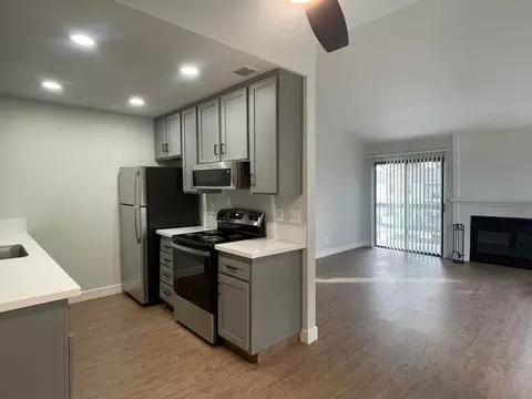 8200 Kroll Way, Bakersfield, CA 93311 photo 4