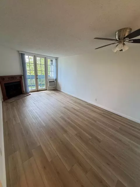 3668 Motor Ave, Los Angeles, CA 90034