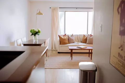 Undisclosed, Los Angeles, CA 90004