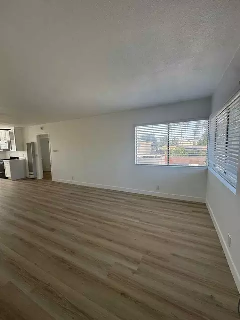 1107 W Broadway, Anaheim, CA 92805