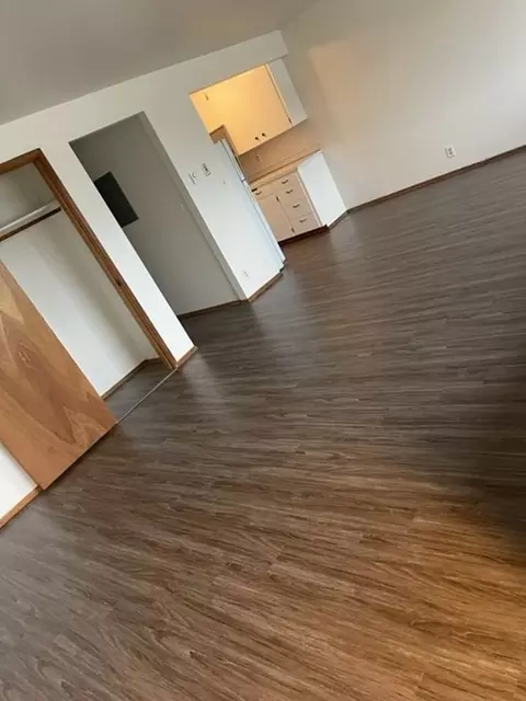 9244 Greenwood Ave N, Seattle, WA 98103