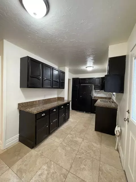7636 S Steffensen Dr, Cottonwood Heights, UT 84121