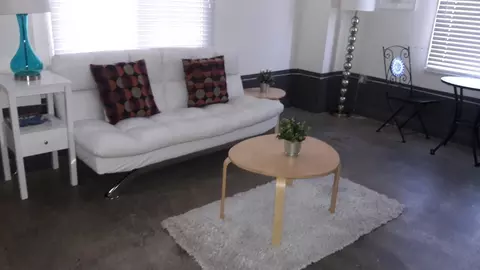 1947 N Cahuenga Blvd, Los Angeles, CA 90068
