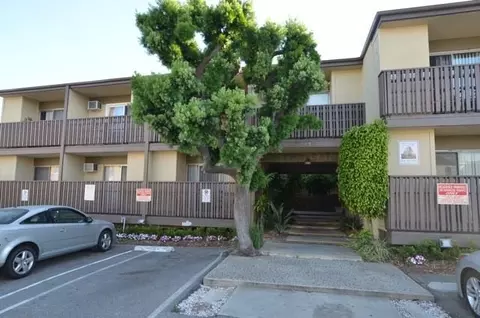 861 Bringham Ave, Los Angeles, CA 90049