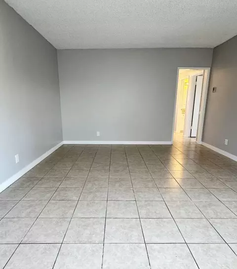 1740 Freeman Ave, Long Beach, CA 90804