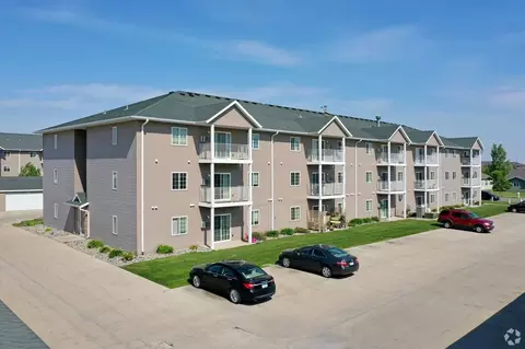 3507 10th Ave S, Moorhead, MN 56560