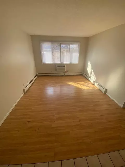 1314 W 28th St, Minneapolis, MN 55408