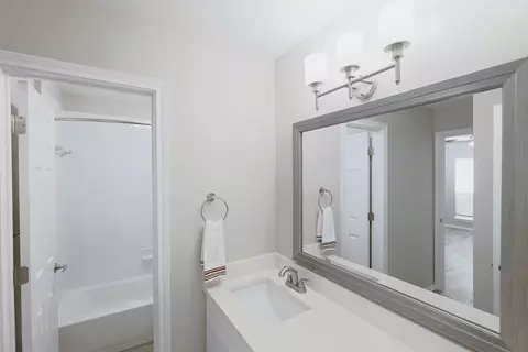 396 E Southwest Pkwy, Lewisville, TX 75067 photo 10