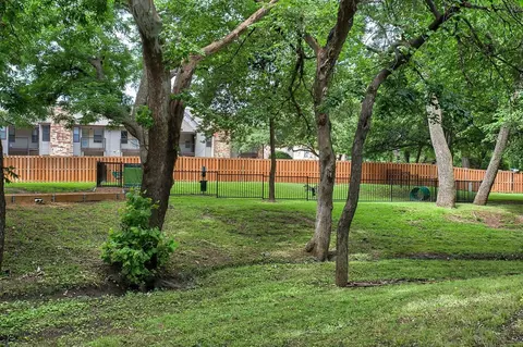 396 E Southwest Pkwy, Lewisville, TX 75067 photo 30