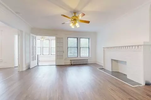 5049 S Drexel Blvd, Chicago, IL 60615