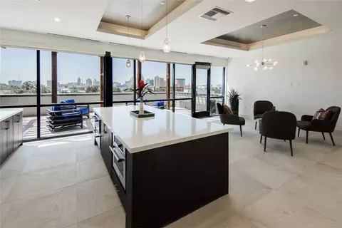 1130 Broadway St, San Antonio, TX 78215