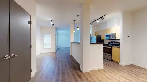 2201 4th Ave, Seattle, WA 98121 photo 4