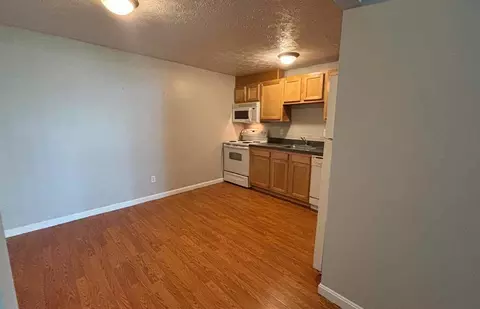 525 Lowell Ave, Cincinnati, OH 45220 photo 4