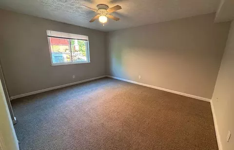 525 Lowell Ave, Cincinnati, OH 45220 photo 3