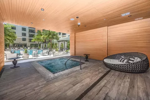 855 Central Ave, Saint Petersburg, FL 33701 photo 8