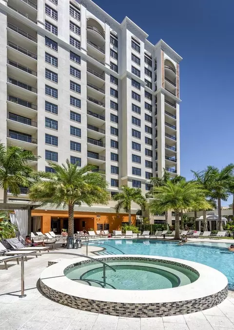 855 Central Ave, Saint Petersburg, FL 33701 photo 4