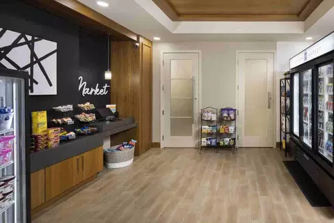 855 Central Ave, Saint Petersburg, FL 33701 photo 18