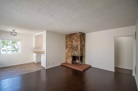 11100 Camarillo St, Los Angeles, CA 91602