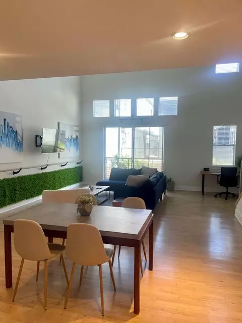 6790 Embarcadero Ln, Carlsbad, CA 92011 photo 2