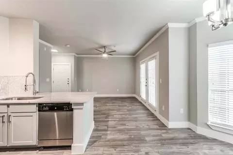 9701 Meyer Forest Dr, Houston, TX 77096 photo 24