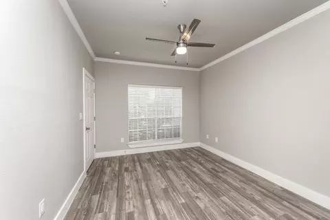 9701 Meyer Forest Dr, Houston, TX 77096 photo 27