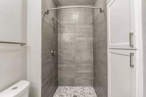 9701 Meyer Forest Dr, Houston, TX 77096 photo 29