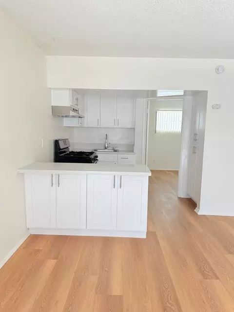 4554 W 173rd St, Lawndale, CA 90260