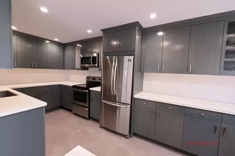 324 N Oakhurst Dr, Beverly Hills, CA 90210