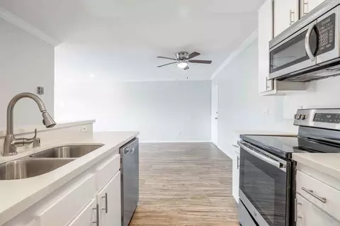 4444 Ensign Ave, Los Angeles, CA 91602