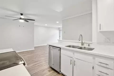 4444 Ensign Ave, Los Angeles, CA 91602