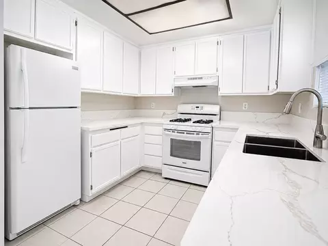 3161 Inland Empire Blvd, Ontario, CA 91764