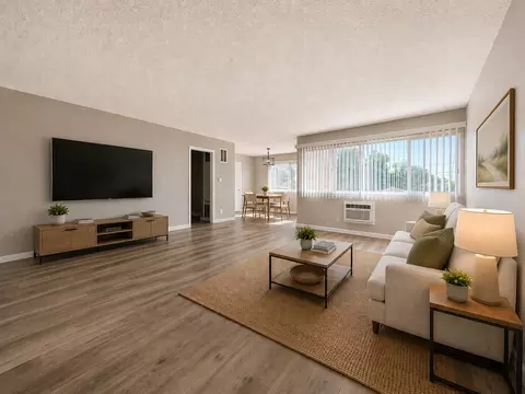6230 Reseda Blvd, Los Angeles, CA 91335