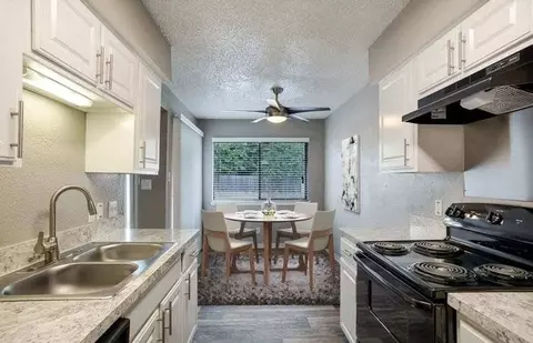 2305 Windsprint Way, Arlington, TX 76014 photo 2
