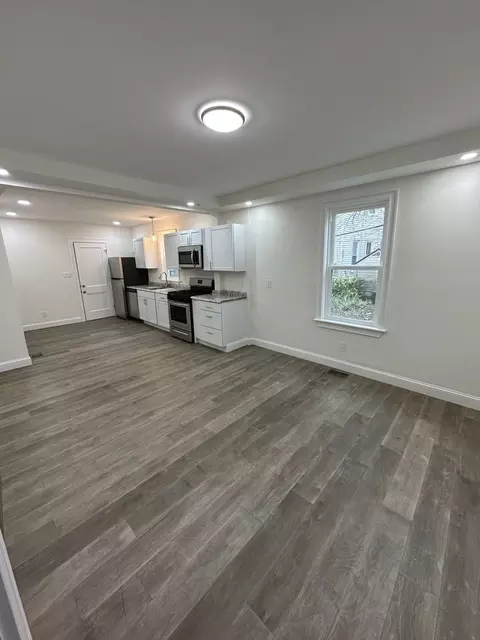 98 George St, Boston, MA 02119